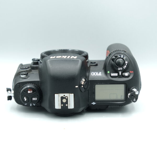 NIKON F 100 – Image 3