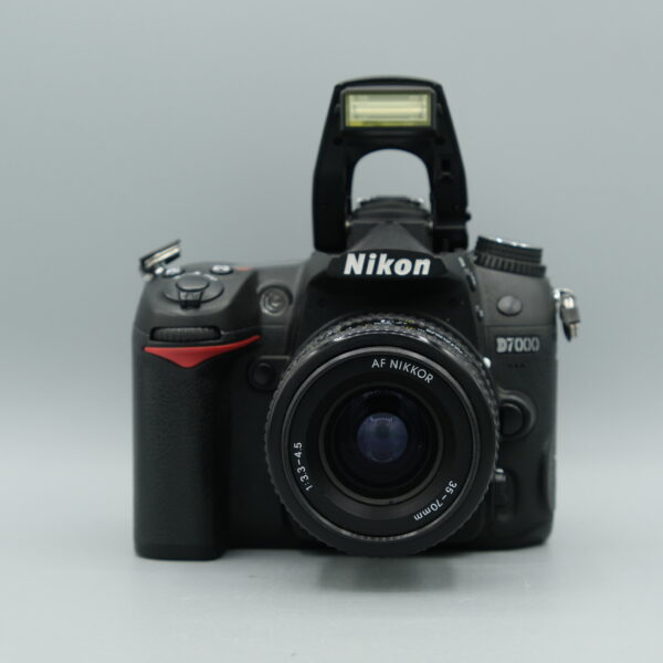 NIKO0N D7000 + AF 3.3-4.5/35-70MM – Image 2