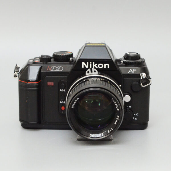 NIKON N2020 + Nikkor 85mm f/2