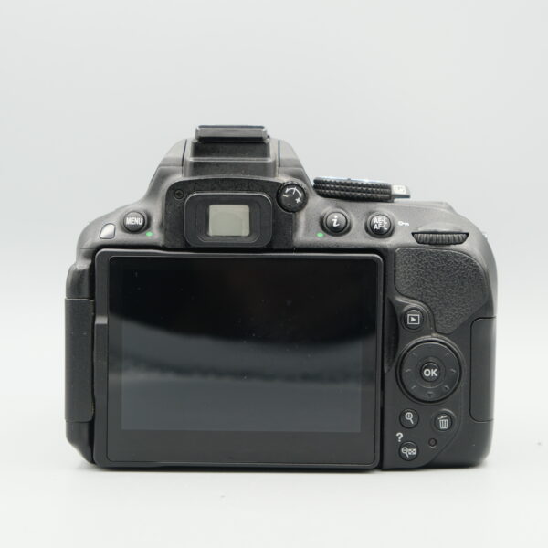 NIKON D5300 + 3.5-5.6/18-105MM DX VR – Image 6