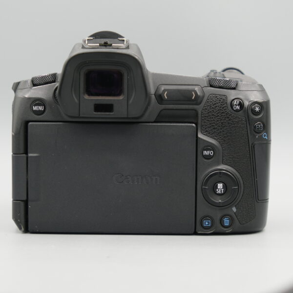 CANON EOS R + 4.5-6.3/24-50MM – Image 4