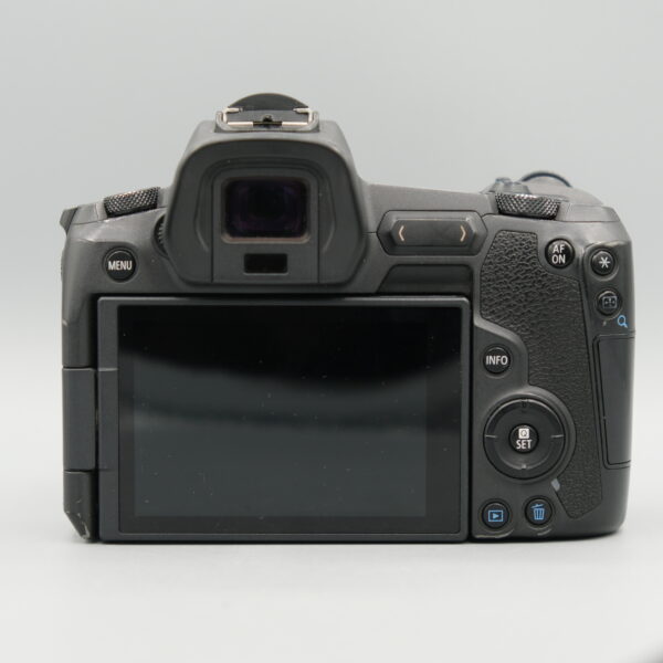 CANON EOS R + 4.5-6.3/24-50MM – Image 6