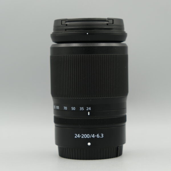 NIKON 4-6.3/24-200mm