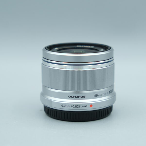 OLYMPUS M 1.8/25MM CHROME