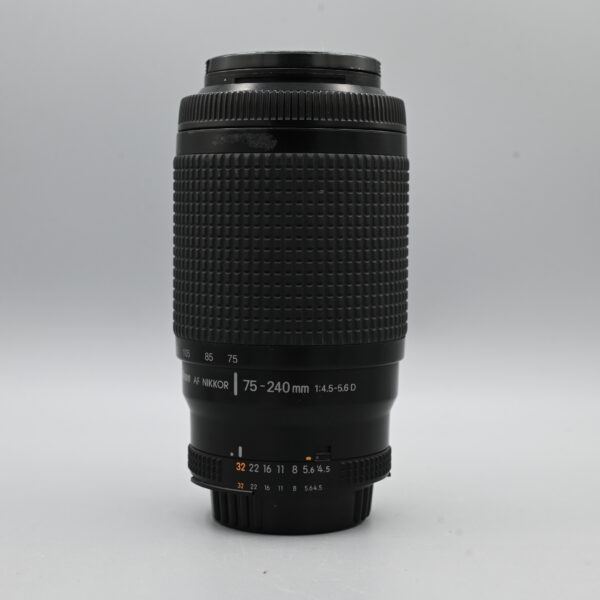 NIKON 75-240MM F4.5-5.6 AF-D