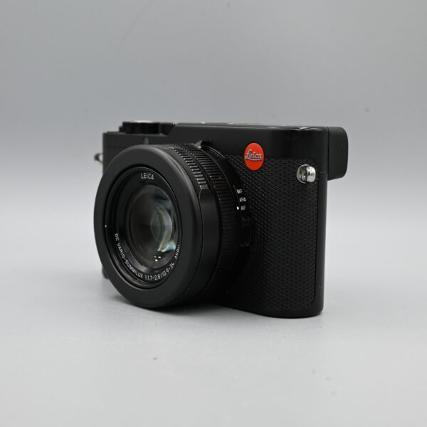 LEICA D-LUX 8 – Image 7