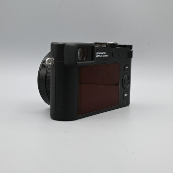 LEICA D-LUX 8 – Image 2