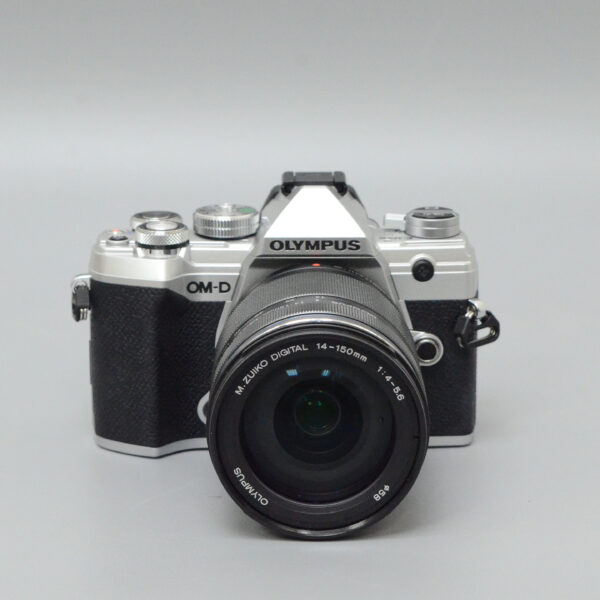 OLYMPUS E-M5 III + 14-150mm – Image 2