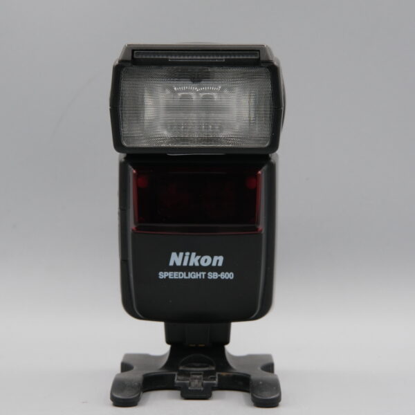NIKON SB600