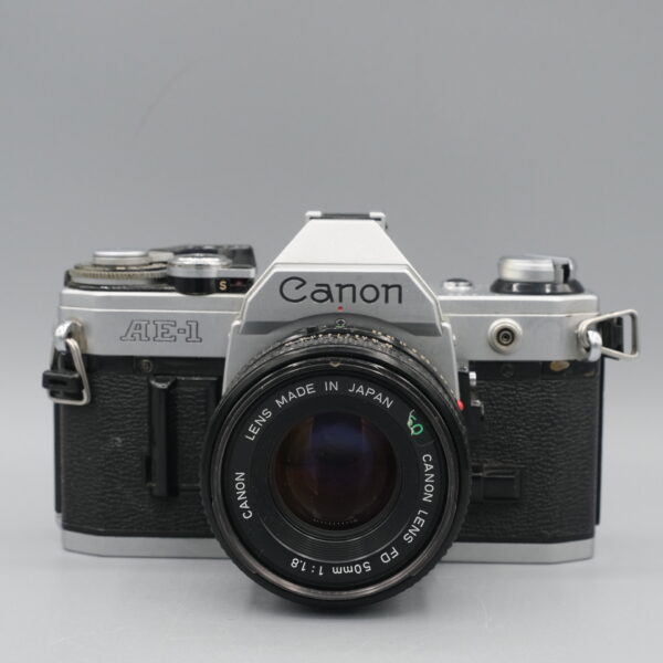 CANON AE-1