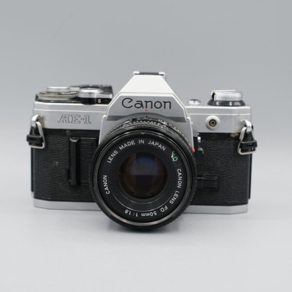CANON AE-1 + 50mm/F1.8