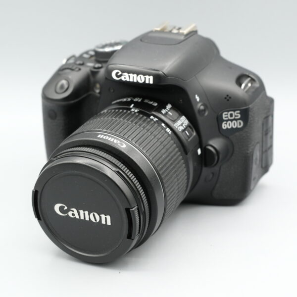 EOS 600D + 18-55MM