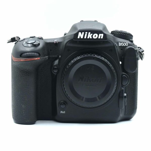 NIKON D500