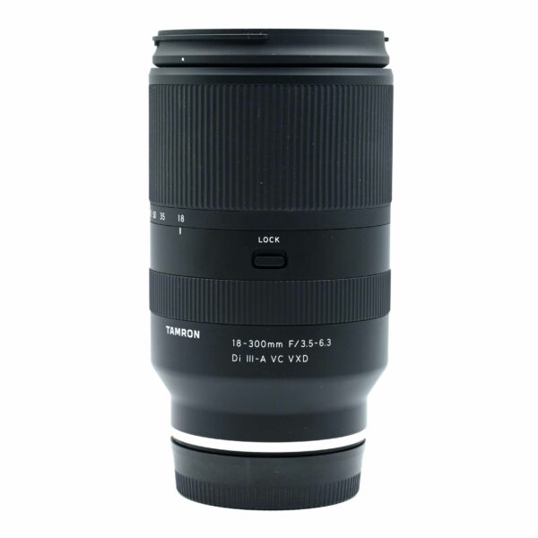 TAMRON Di III-A 18-300mm f/3.5-6.3  VC VXD (monture-E)