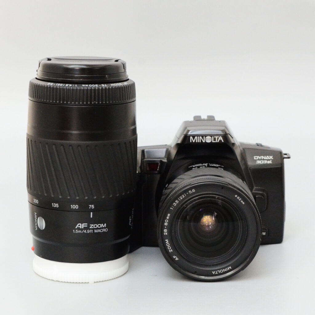 MINOLTA Dynax 303SI + 28-80mm + 75-300mm