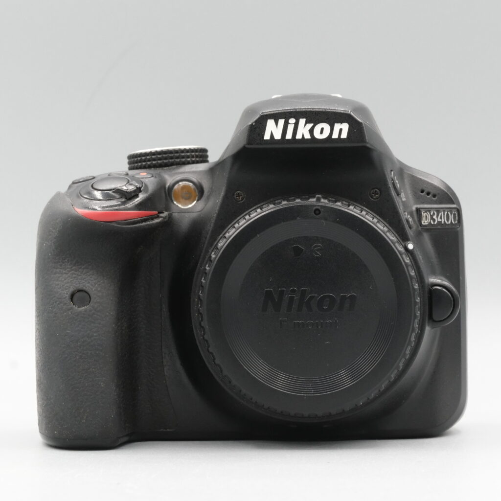 NIKON D3400